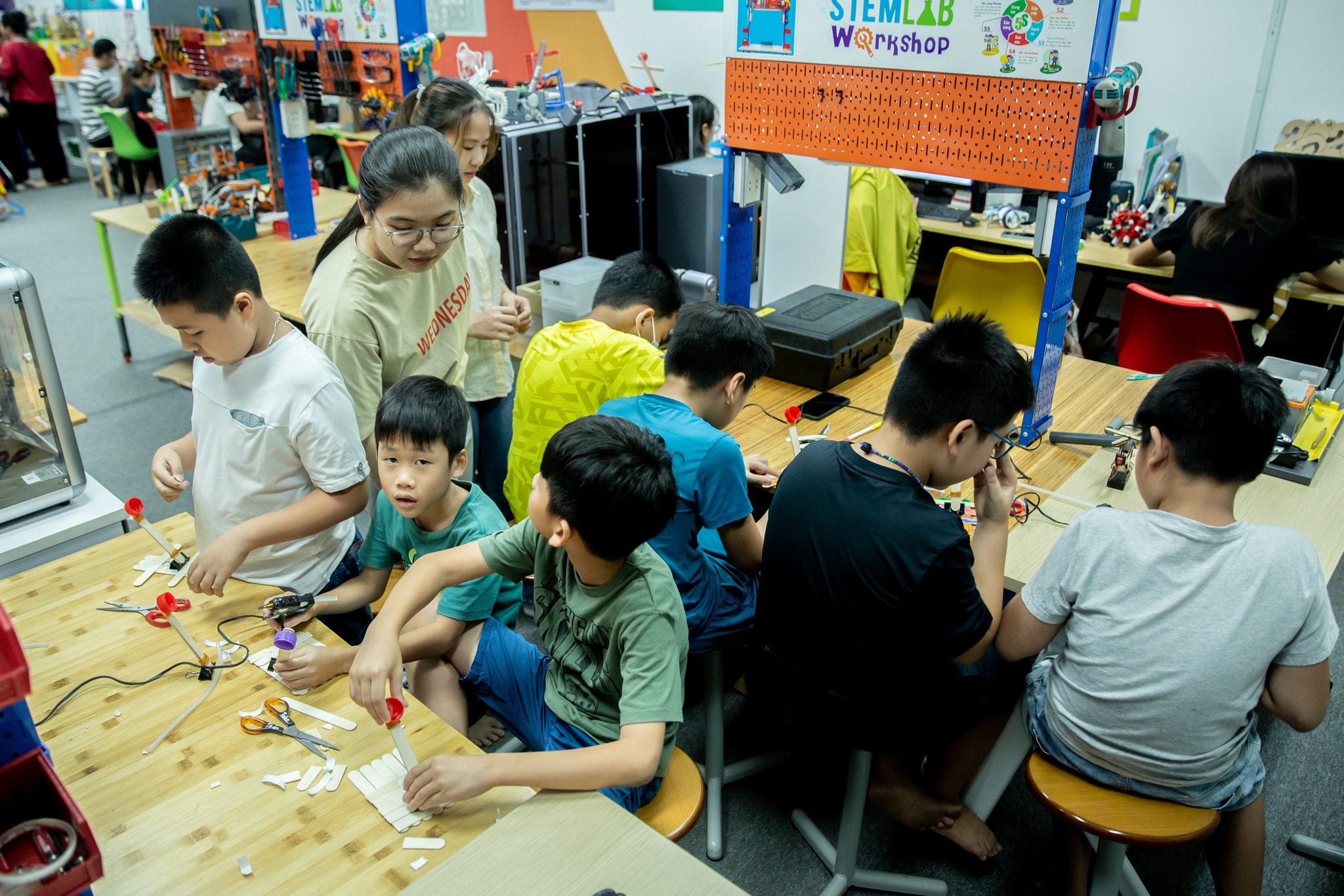 Hoạt động STEM Tiểu học